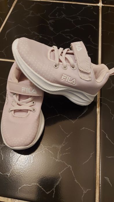 Adidasi Fila fete