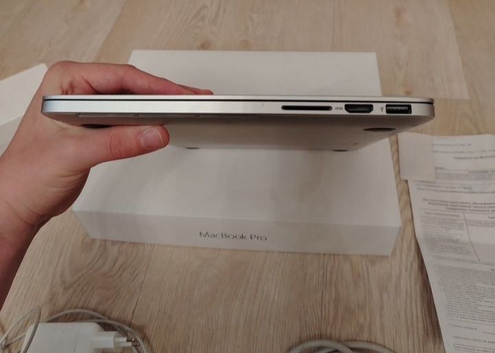 Macbook pro 13. 8/256. FULL