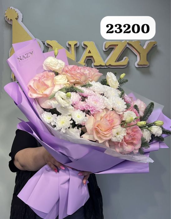 Букет 10 000 есть