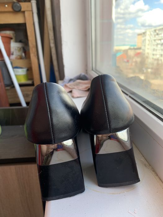 Туфли и кроссовки 40 размера