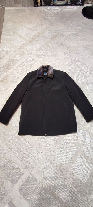 Продам куртку мужскую зимнюю.