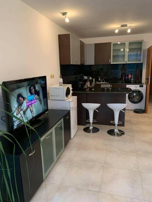 Дава се под наем Двустаен апартамент в Бургас, Сарафово - 86 кв.м за 408 € - Снимка #2