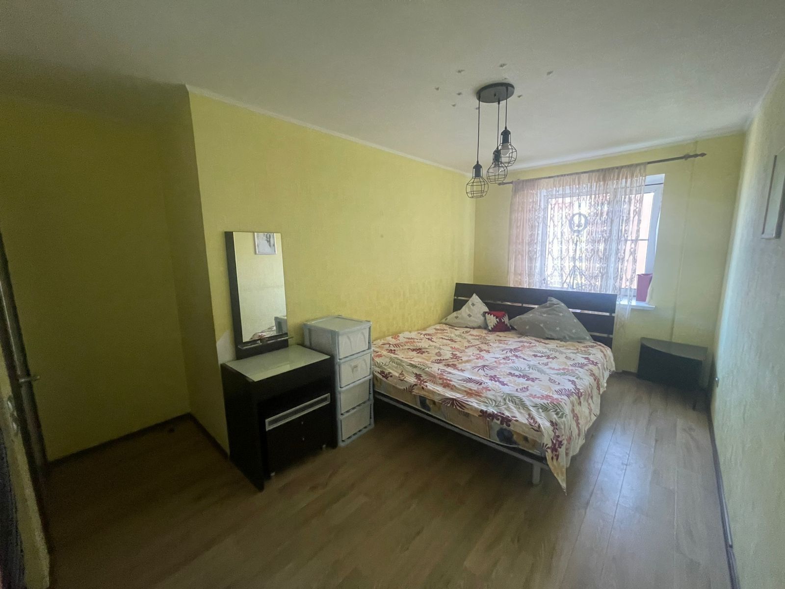 Продам 3х комн КВ . В 11 мкр