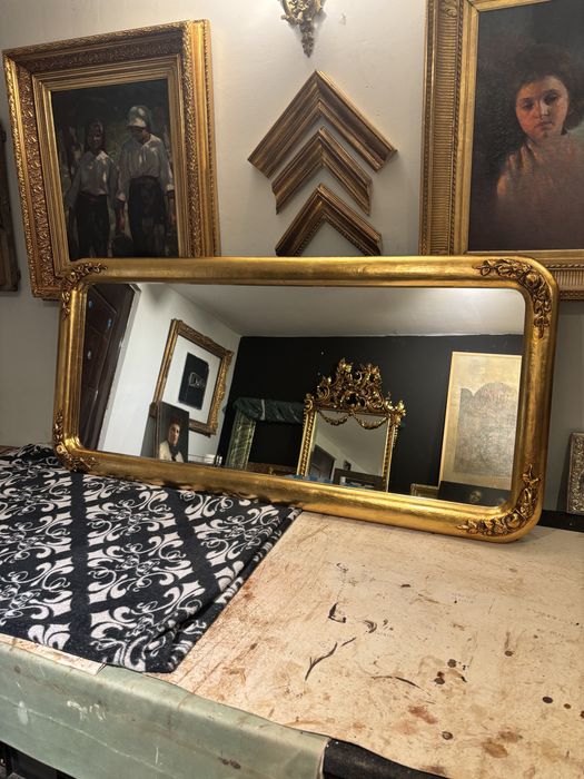 Oglindă lemn sculptat aurită schlagmetal, restaurată 120×50 cm