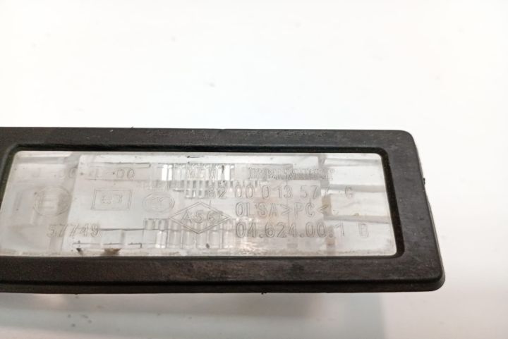 Lampa numar inmatriculare 8200013577G Dacia Duster prima generatie (f