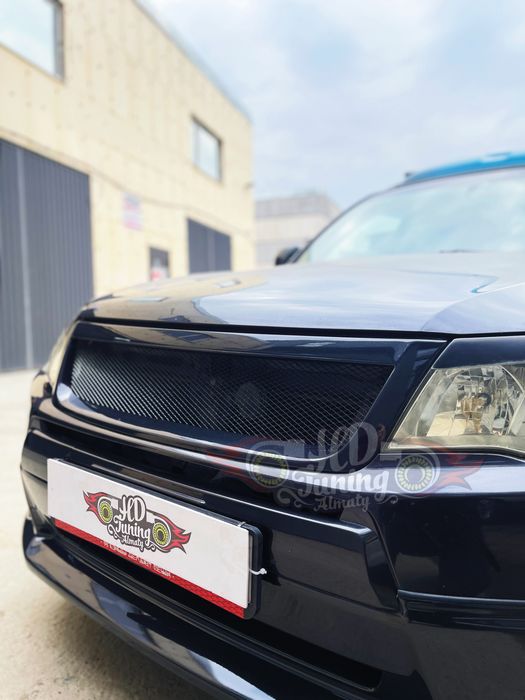 Решетка радиатора STI V1 Subaru Forester SH