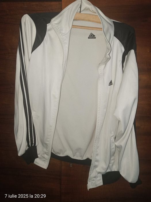 Vând bluză Adidas