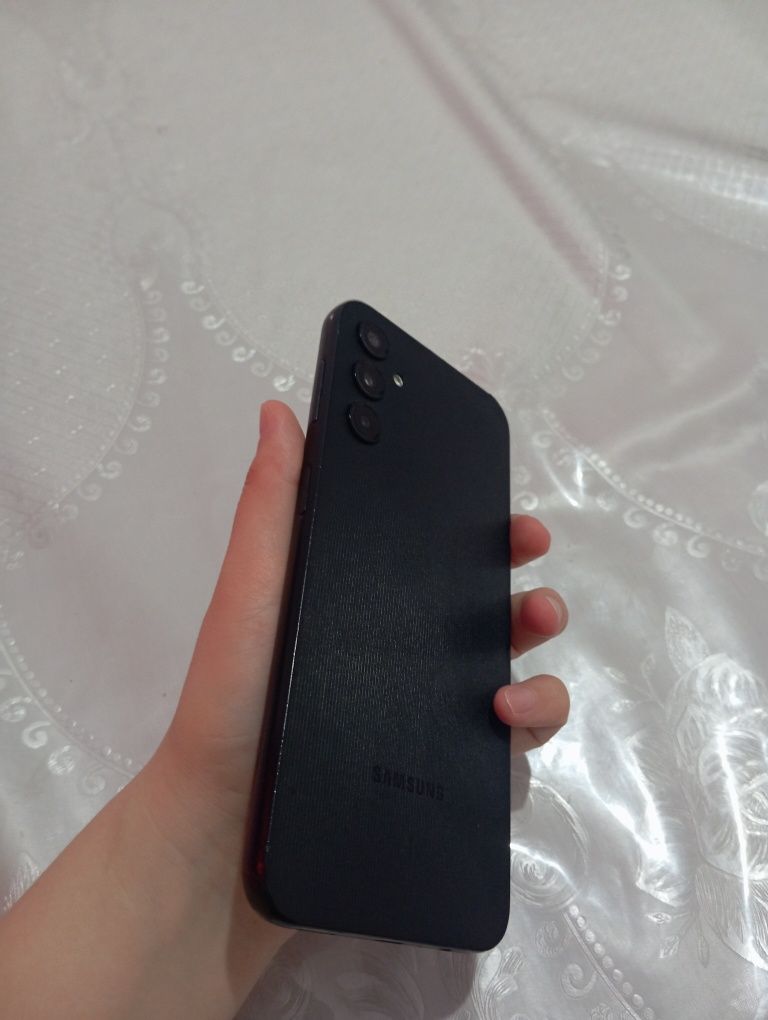 Samsung knopka va Samsung a14 telefon sotiladi