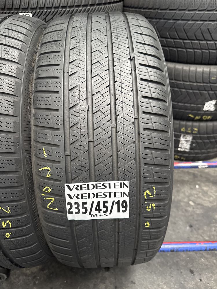 235/45/19 Vredestein M+S