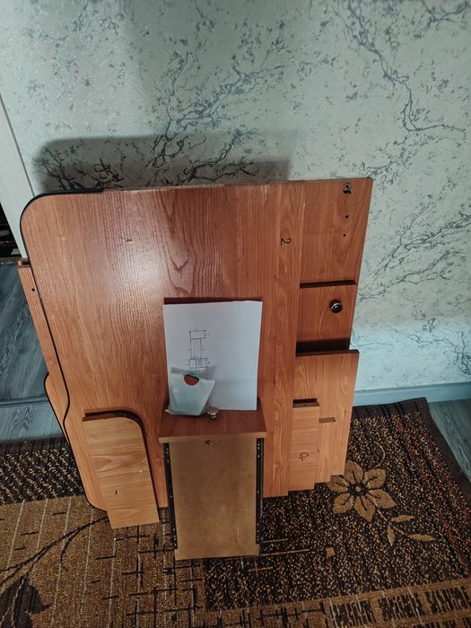 Продам компьютерный стол