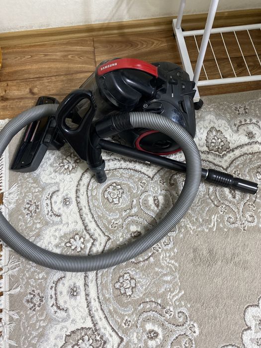 Продам пылесос рабочий