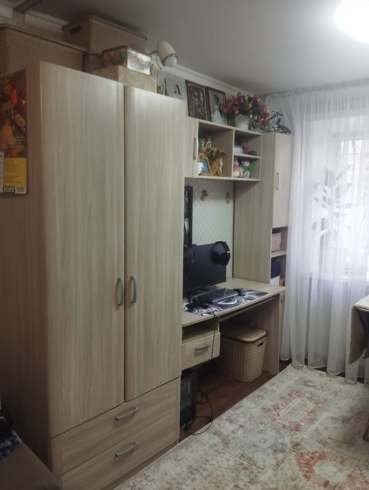 Продам шкаф, пенал, стол