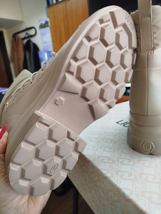 Зимни обувки / боти LIU JO модел Amy