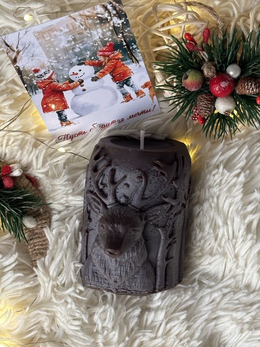 Новогодняя свеча олень с ароматом цитруса