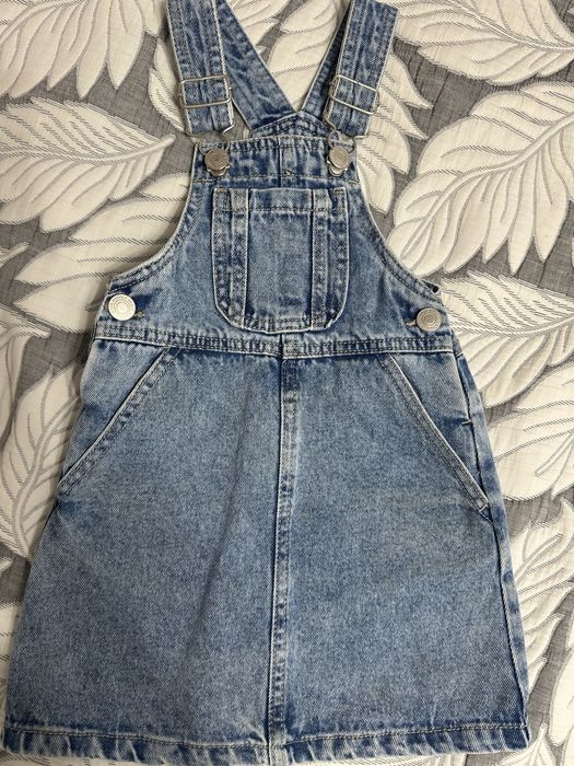 Продам джинсовый сарафан для девочки