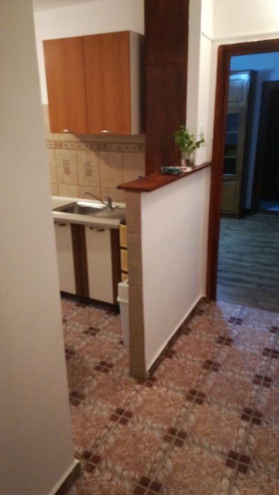 Craiovita,  2 semi, et3/4, mob+utilat, termoficare !