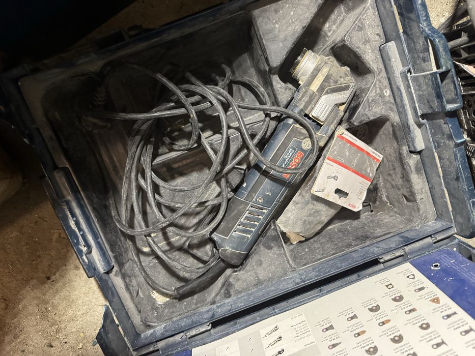 Multifunctional Bosch gop 40-30 pe cablu