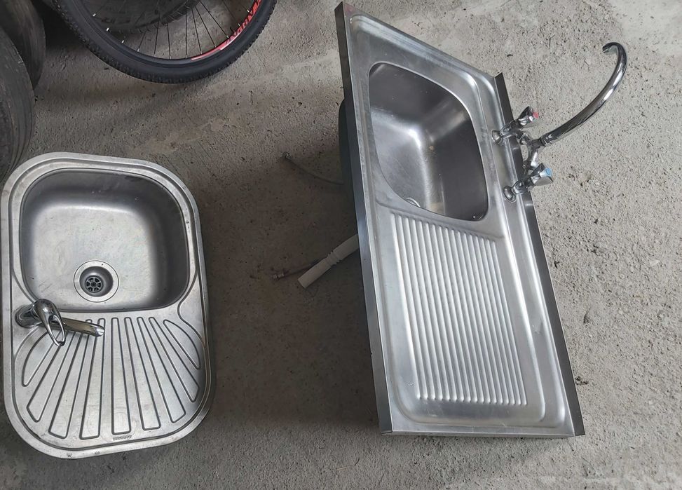 Chiuvete 2 buc.inox complete cu baterie si sifon 1 buc. 250 lei