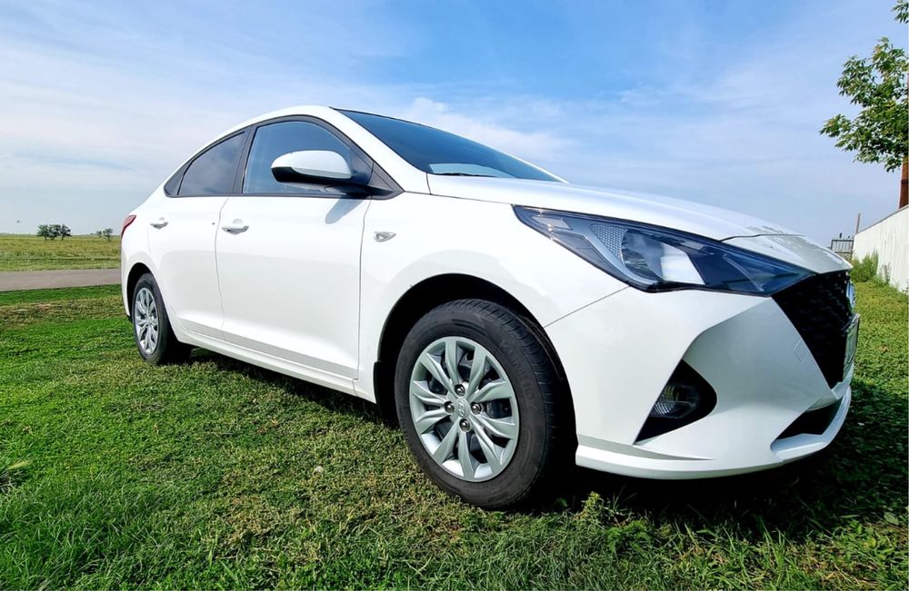Продам Машину Hyundai accent 2021 гв