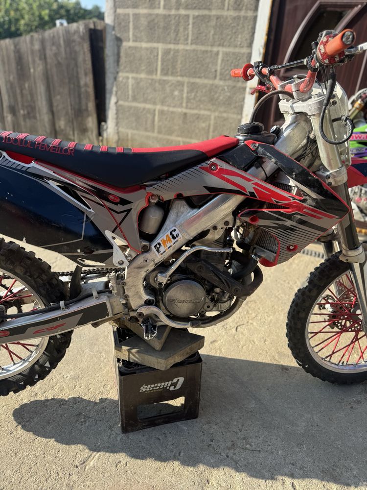 Vand sau schimb honda crf 250r 2012