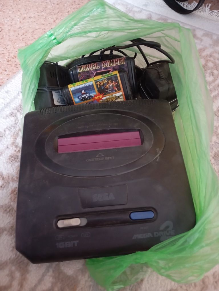 Продам Sega 16 bit.
