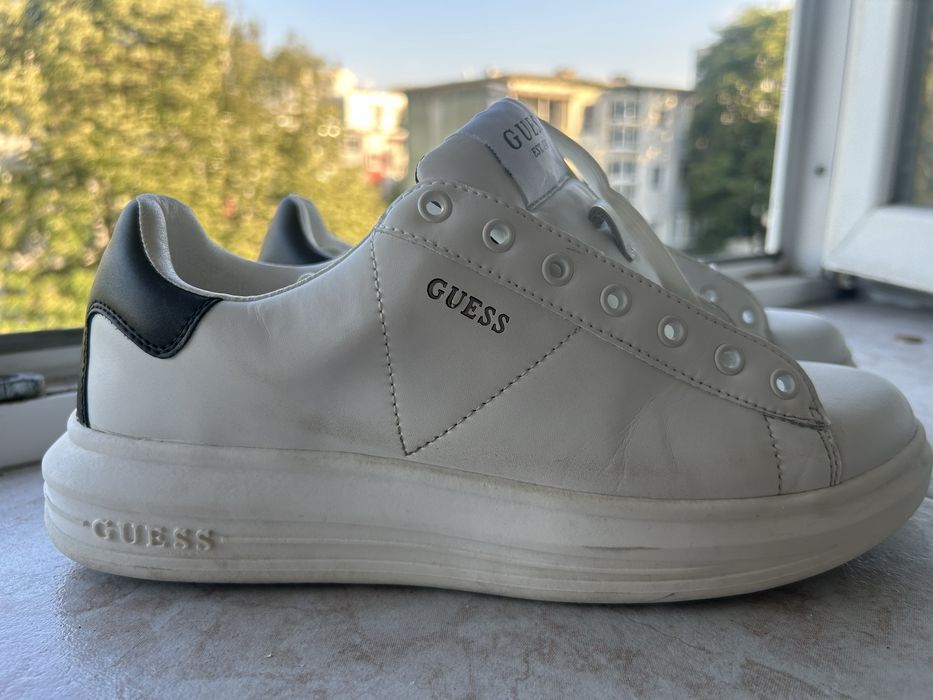 Guess обувки номер 41
