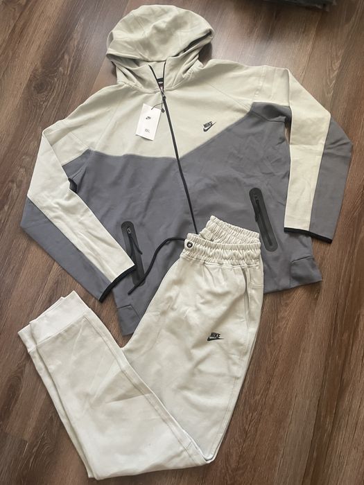 Trening Nike Tech gri