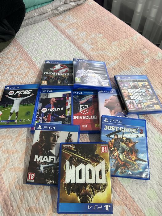 Vand 10 jocuri ps4 la 500 lei toate