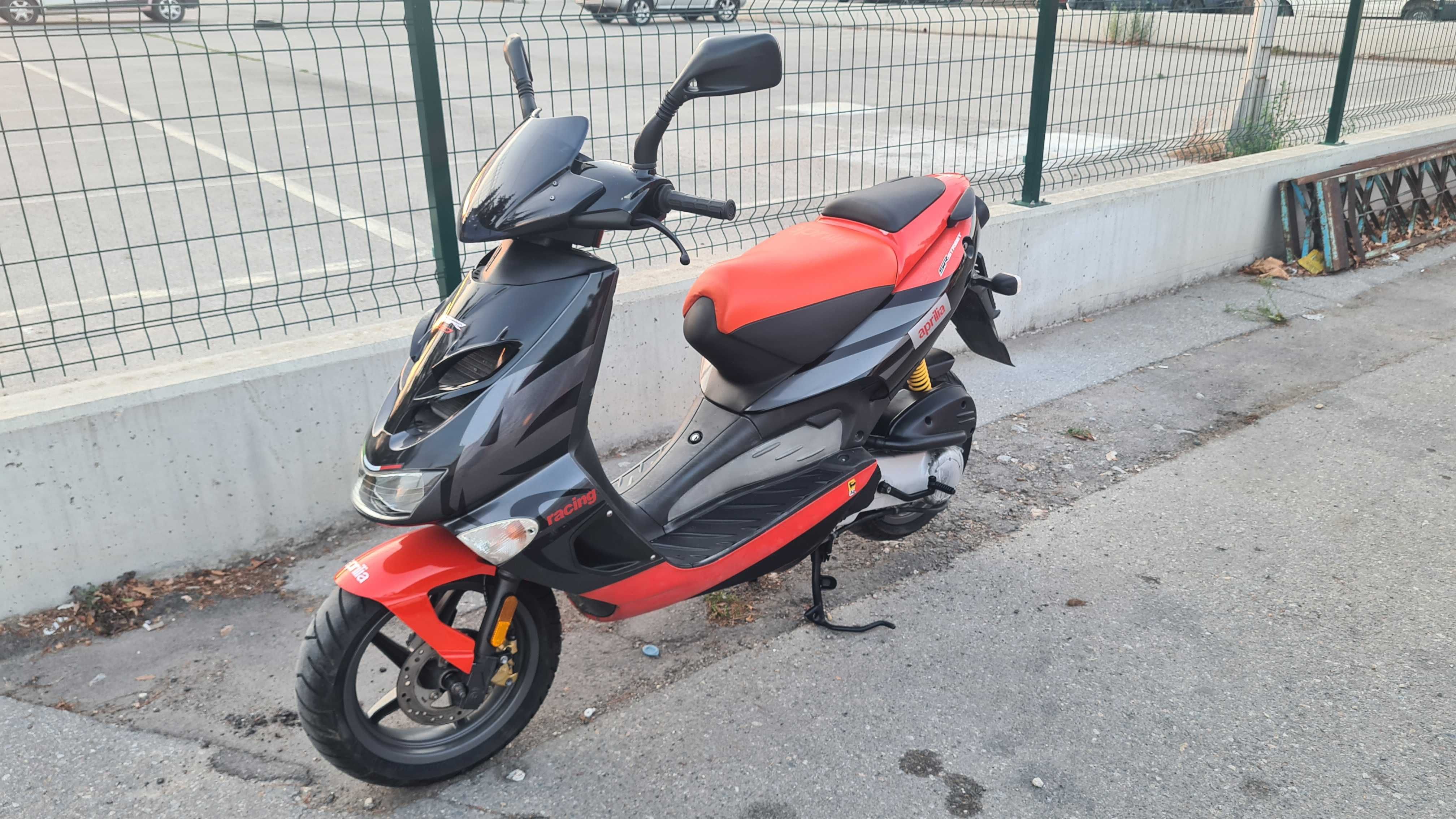 Мотори Скутери Yamaha Aerox Jog Ямаха Aprilia Априлия Honda Хонда 50