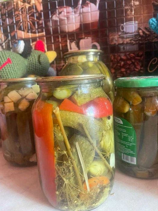 Дешевые соленые огурчики