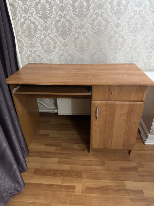 Рабочий стол и комод хорошего качества‼️
