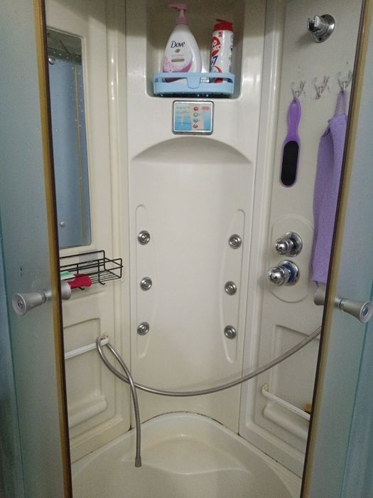 Душевая кабина сотилади