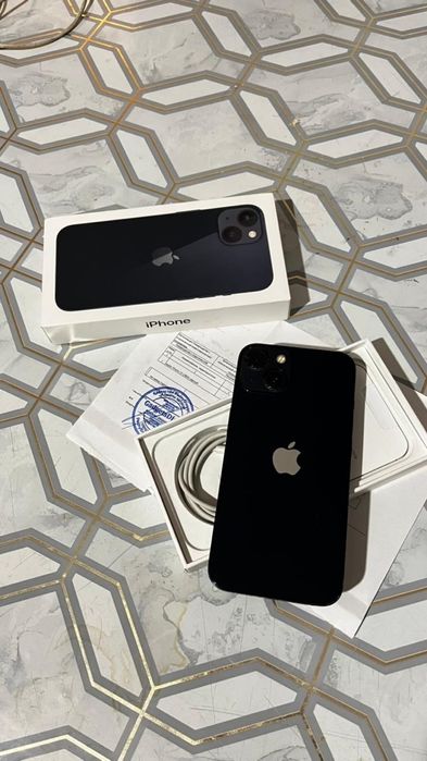 Продам Айфон 13 в идеальном состяоние