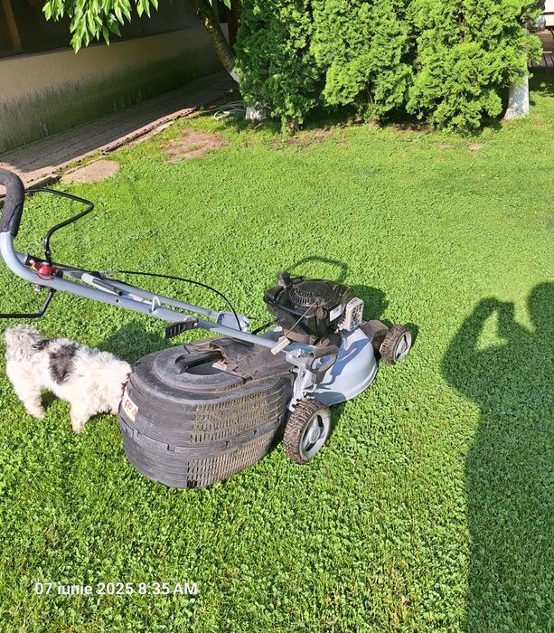 Vând mașina tuns gazon LUX TOOLS