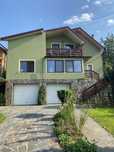 Casa pe strada Cascadei cu 14 ari teren