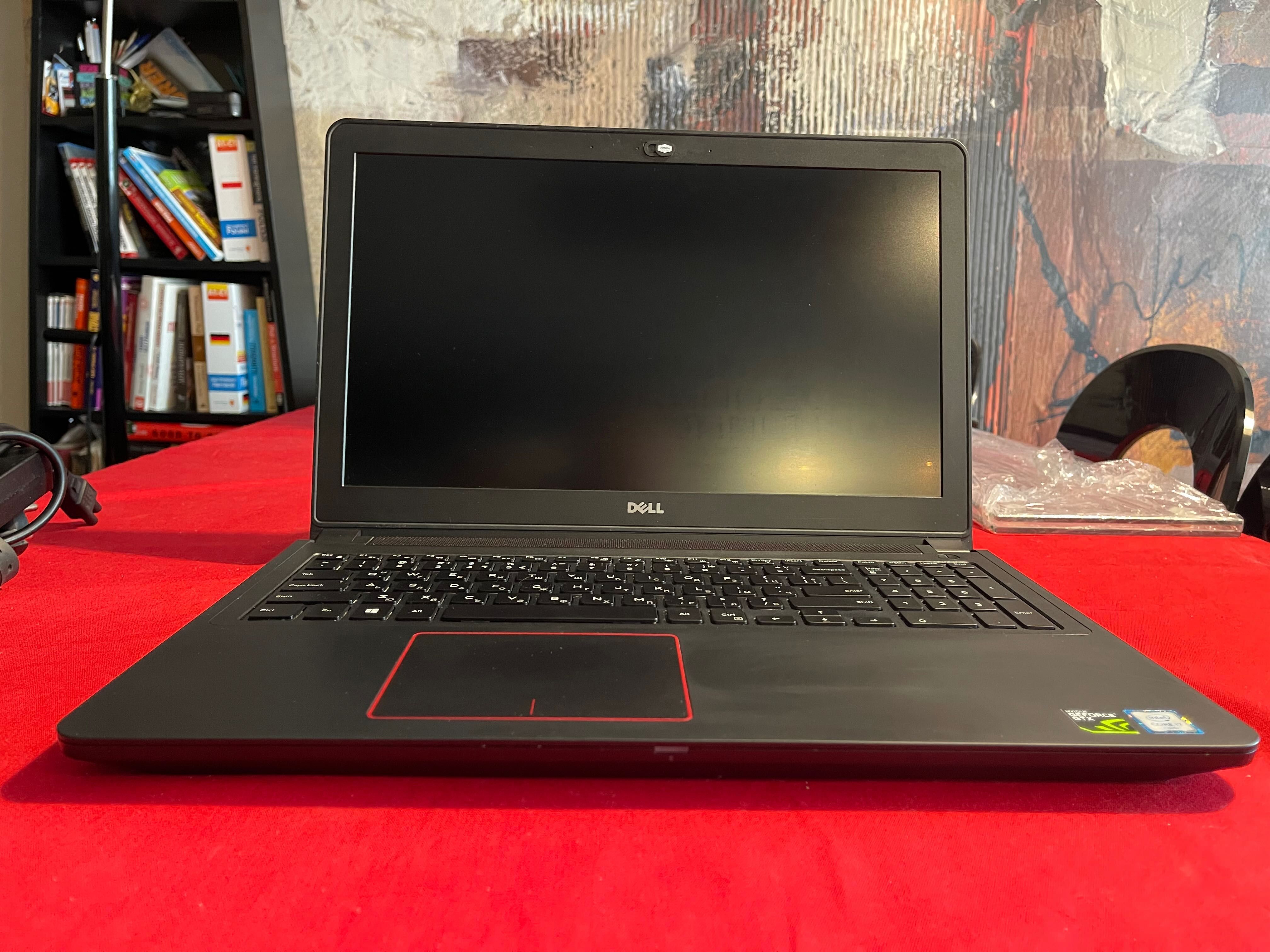 Геймърски лаптоп Dell Inspiron 7559