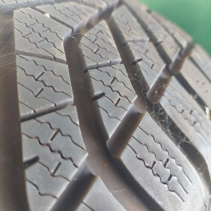 Зимни гуми yokohama 255/60/18