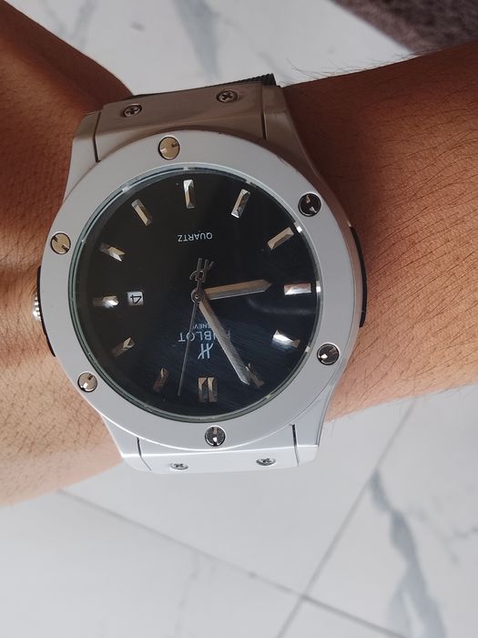 Часы Hublot/kasio