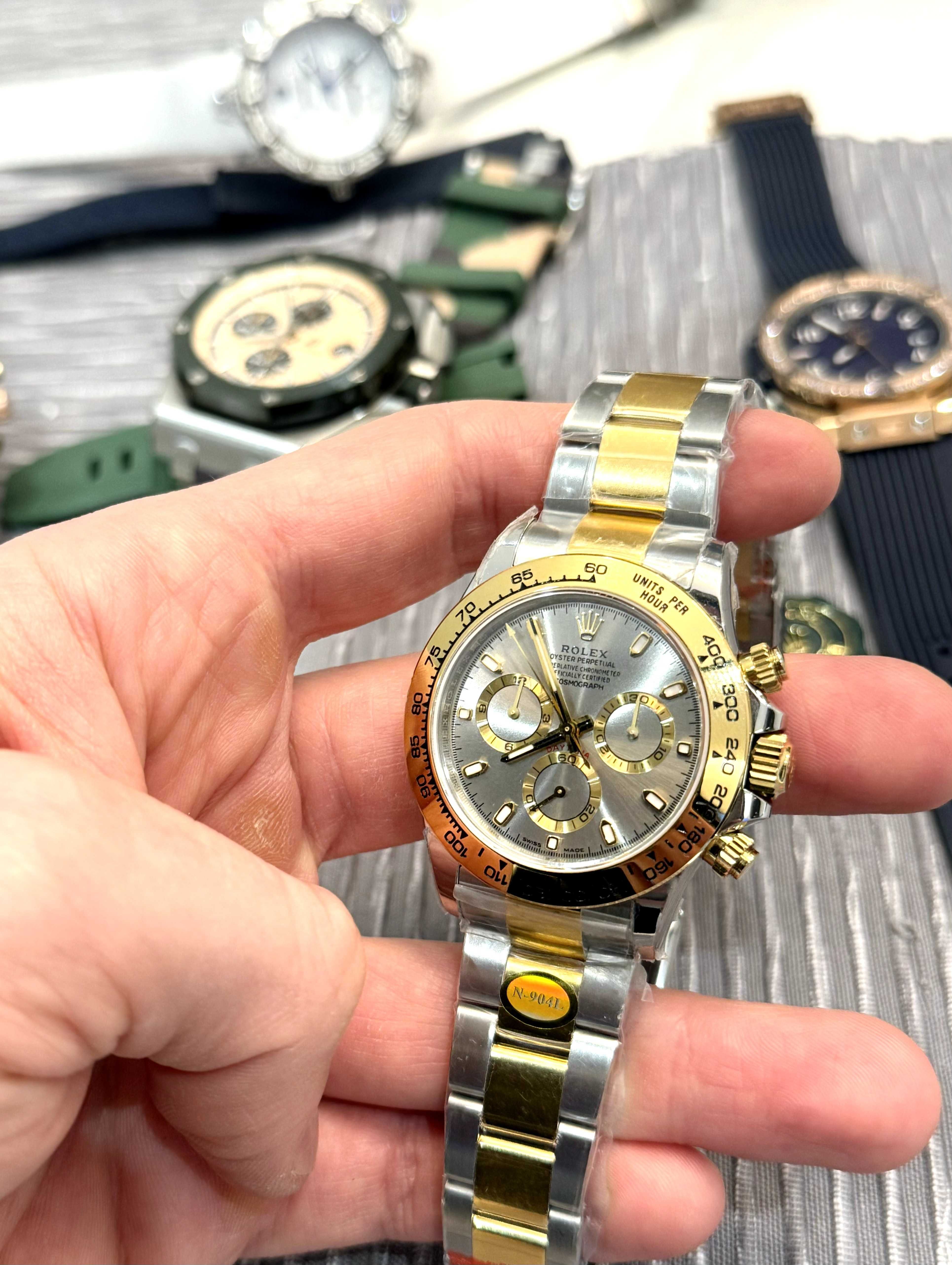 Часовници Rolex Daytona 4130 сребрист златен/сив циферблат