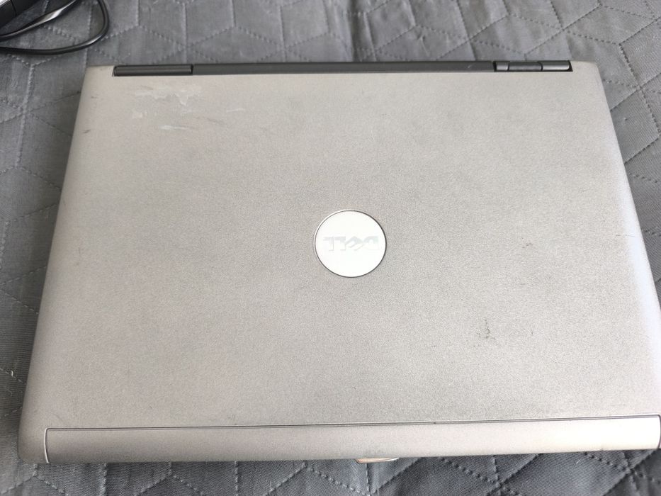 Лаптоп Dell , компютър Dell