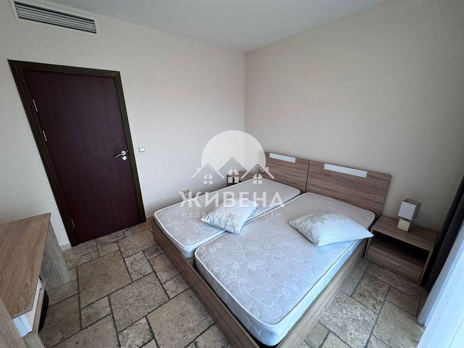 Продава обзаведен 3-стаен апартамент, с.Топола