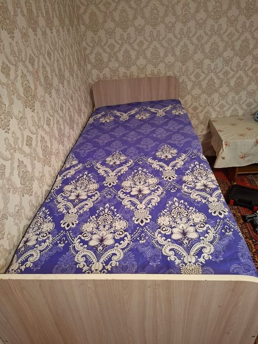 Кровать односпальняя