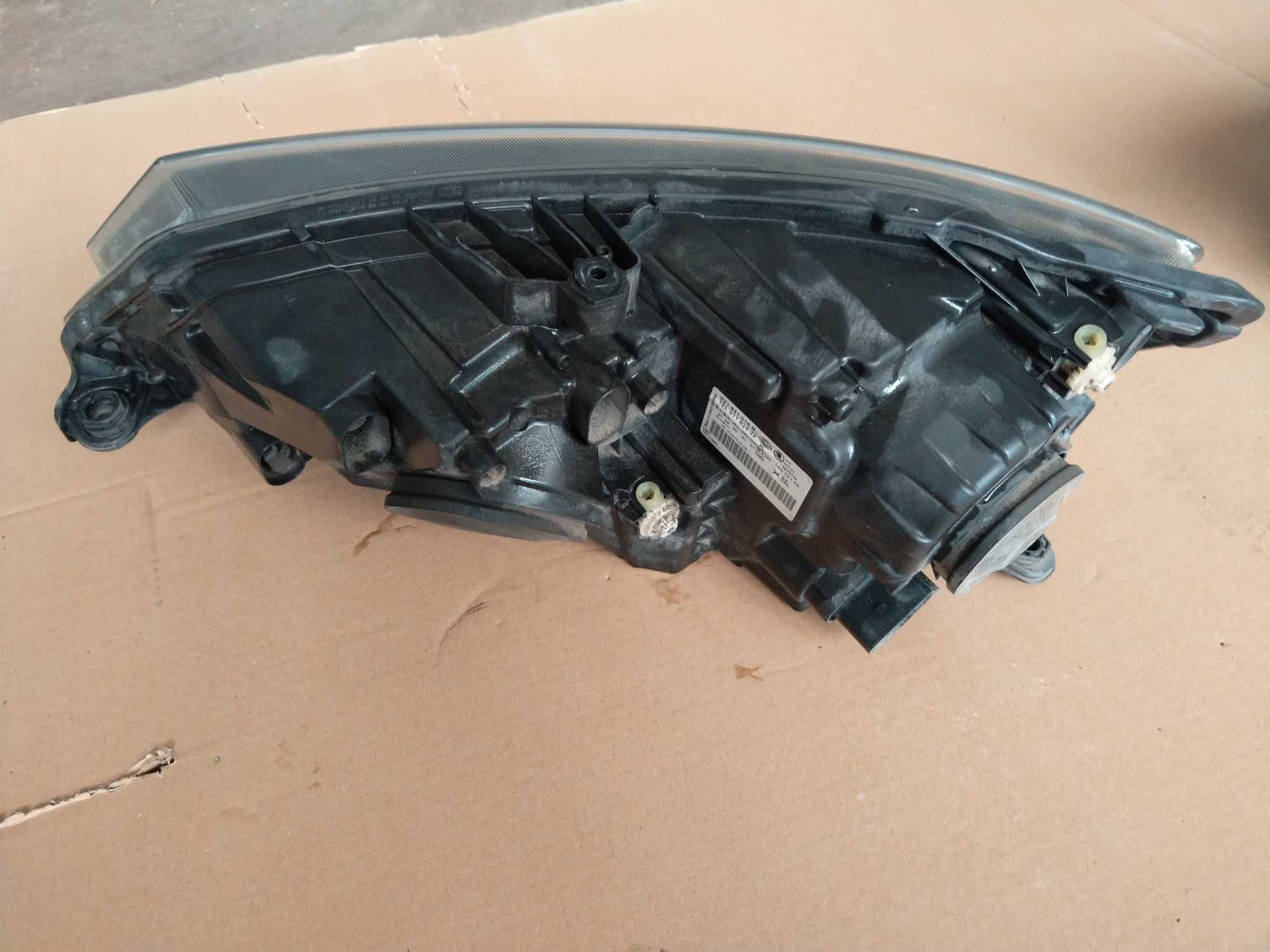 Far stanga  Skoda Fabia 3 III  6v1941.015b led lupa fundal negru
