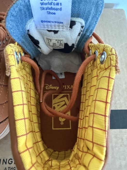 Vans Sk8 Hi Toy Story Woody - Disney Andy Sneakers - marime 36,5 EUR