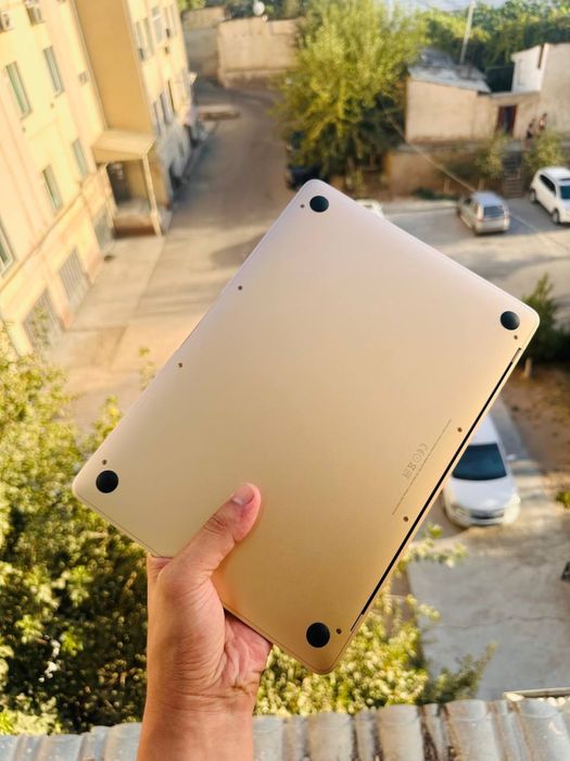 Macbook holati ideal tiniq turibdi kam ishlagan