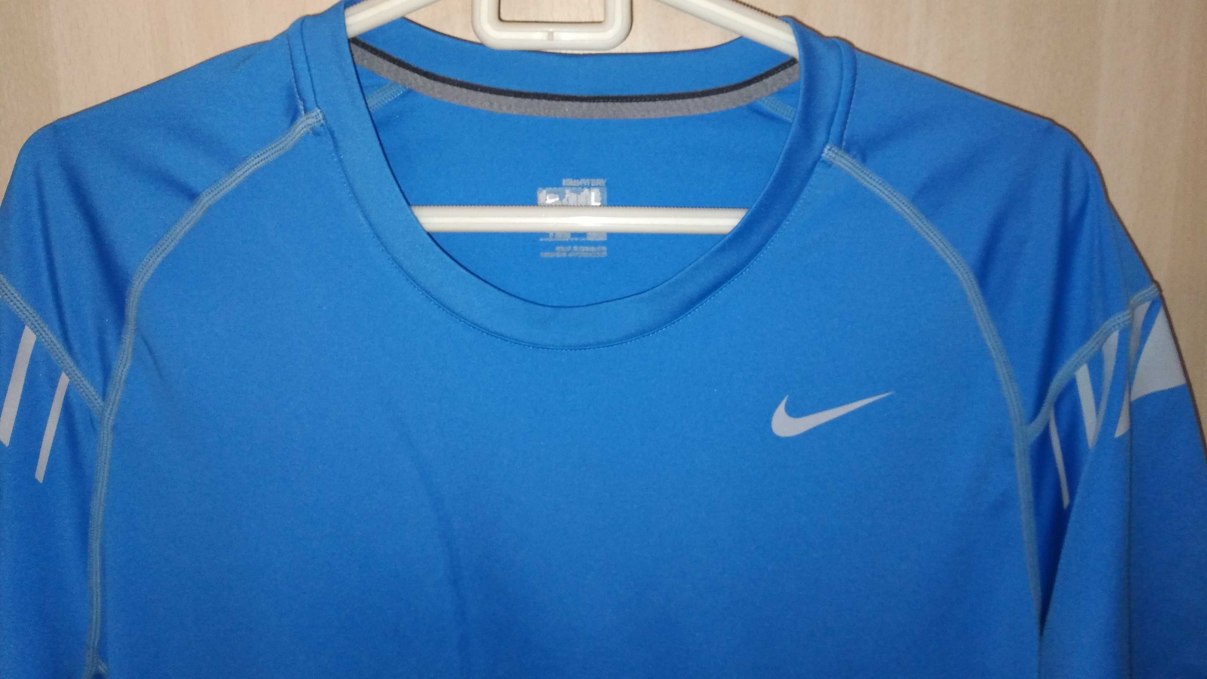 Nike Dri Fit Tshirt L