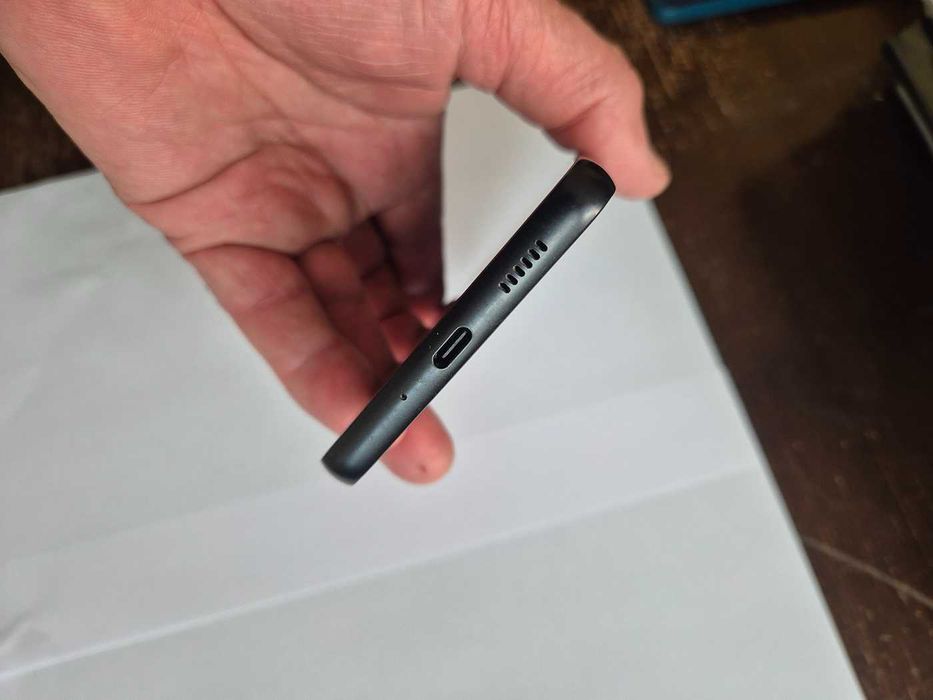 Samsung A33 5G перфектен