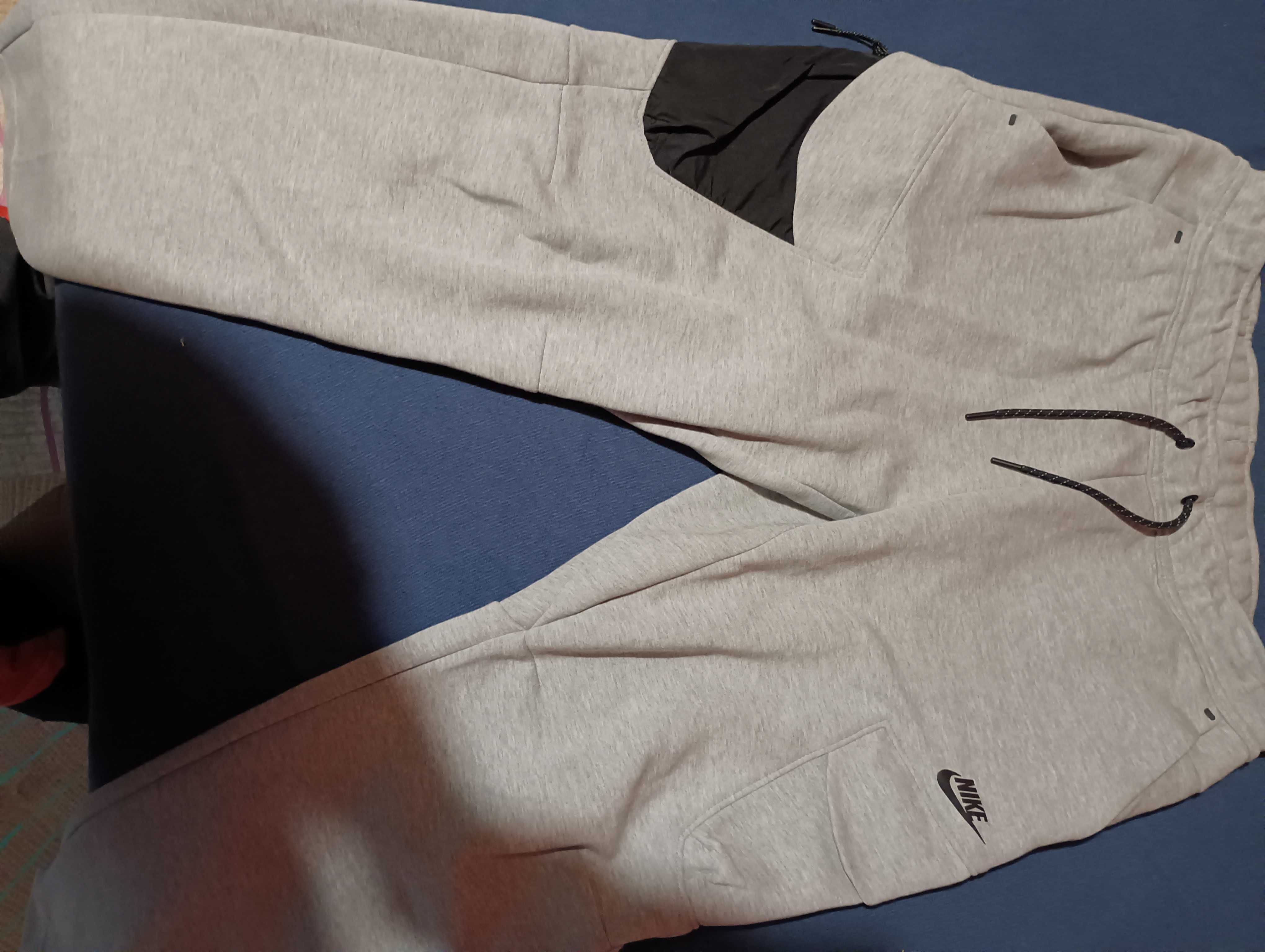 Nike tech fleece