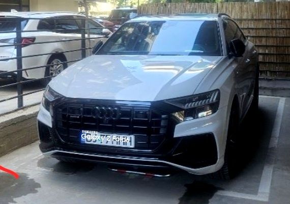 Garsonieră  Ștefan Building Resort cu curte proprie