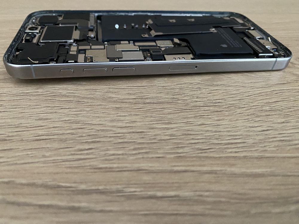 iPhone 15 Pro max Natural-За части Корпус